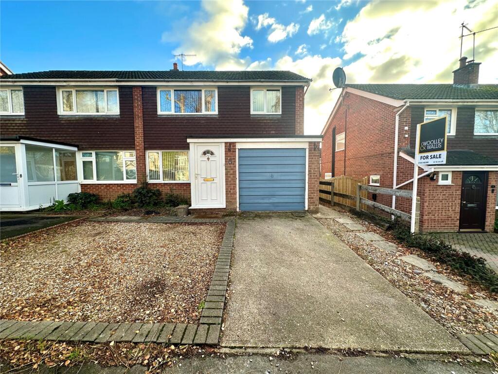 Main image of property: Drake Close, Ringwood, Hampshire, BH24