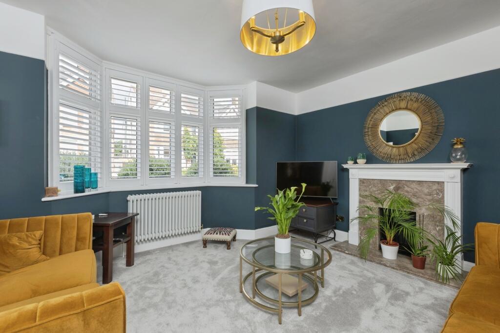 House in Tunbridge Wells, Kent - More