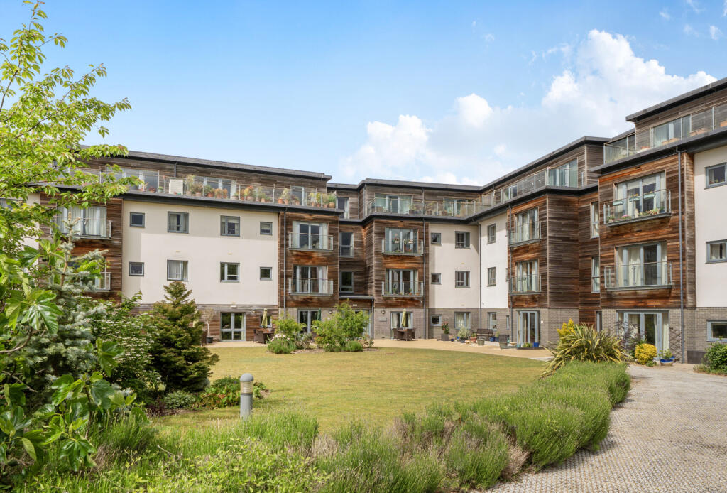 Main image of property: Fernleigh, Buttercross Lane, Witney, Oxfordshire, OX28