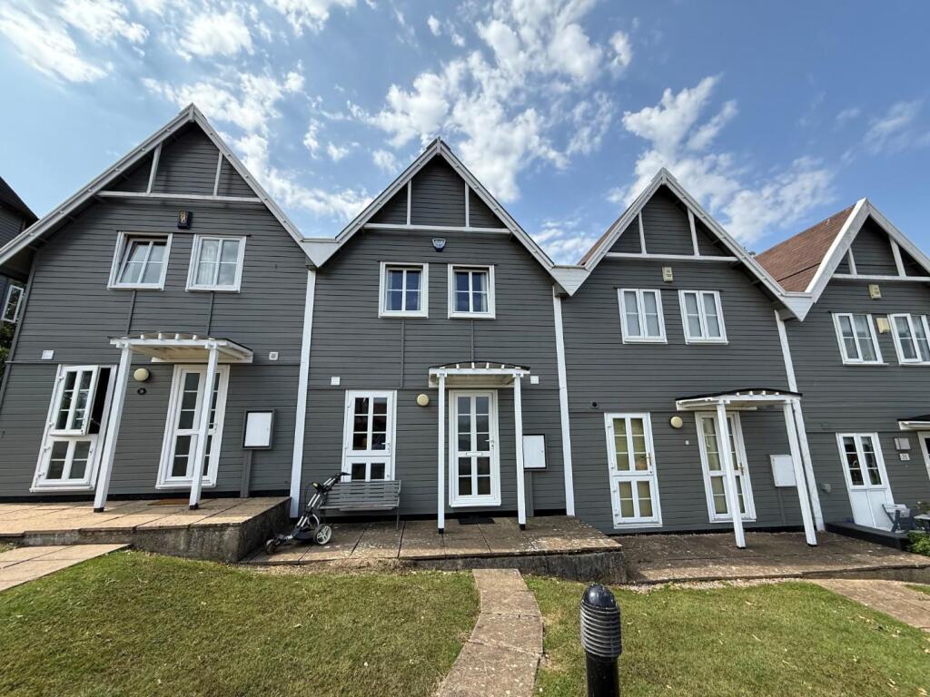 3-bed terraced on The Roundel, Overstone, Northampton, £175,000