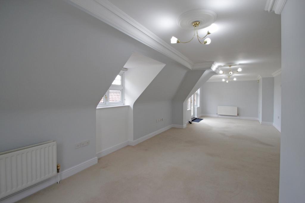 Apartment in Tunbridge Wells, Kent - View 4