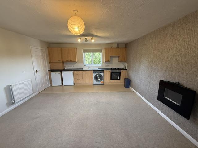 House in Bingley, Lee Lane - View 3