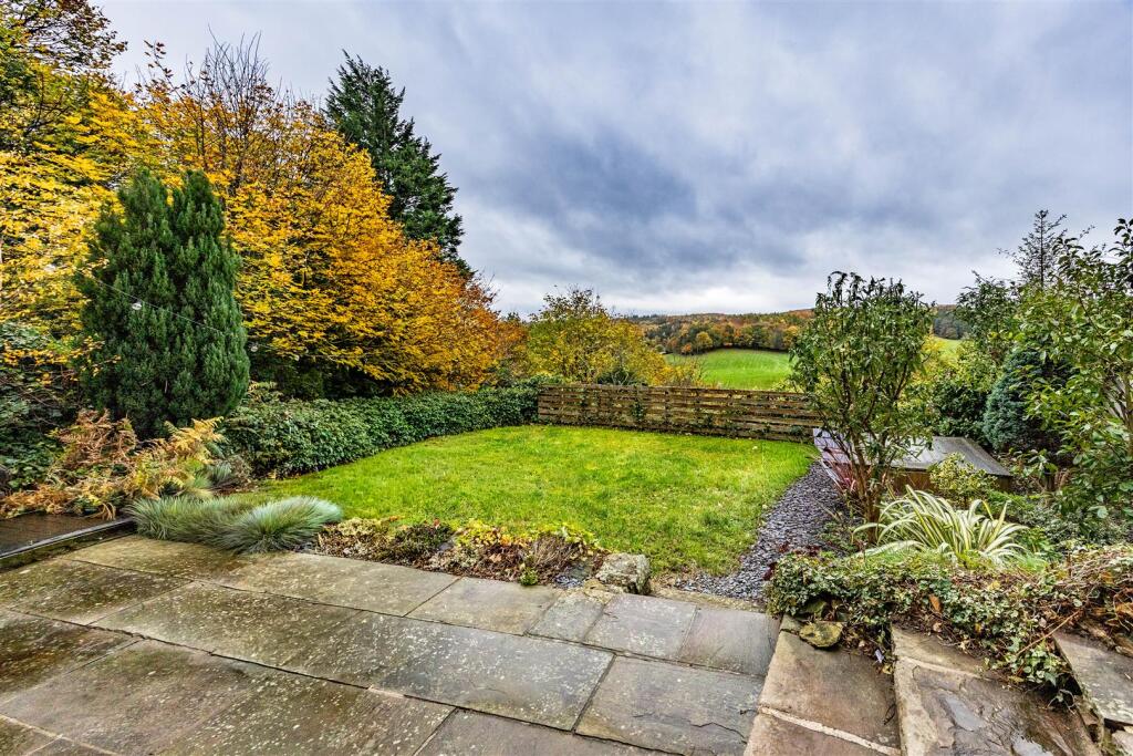 Garner Lane, Kirkburton, Huddersfield photo 3