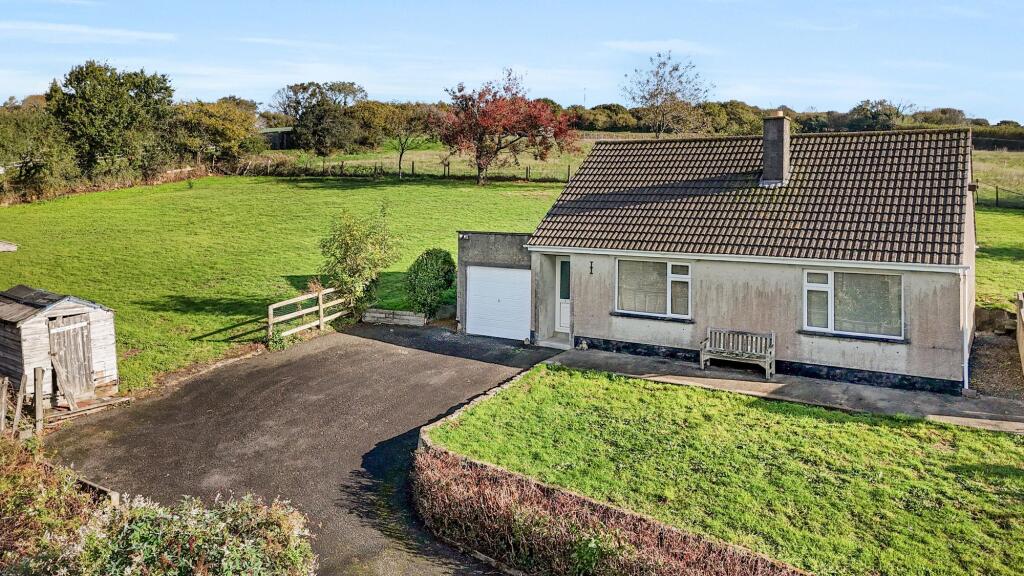 2-bed detached on Tremar Coombe, Liskeard, PL14, £400,000