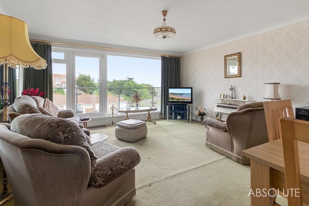 Apartment in Torquay, Torbay - View 3