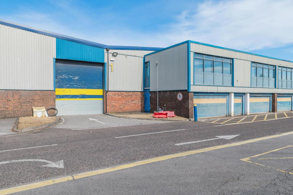 Unit 1 St Andrews Trad. Est., Avonmouth-5.jpg