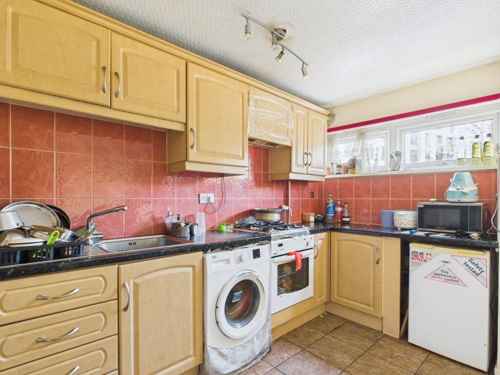 Moss House Close, City Centre, Birmingham, B15 photo 2