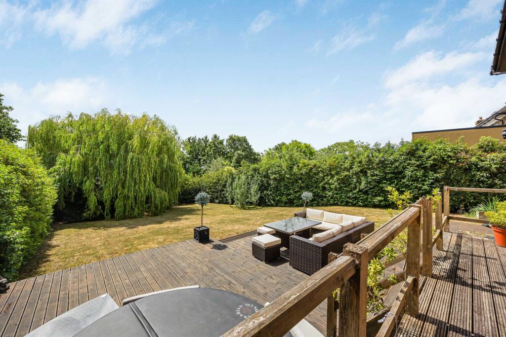 House in Reading, Emmer Green - View 3