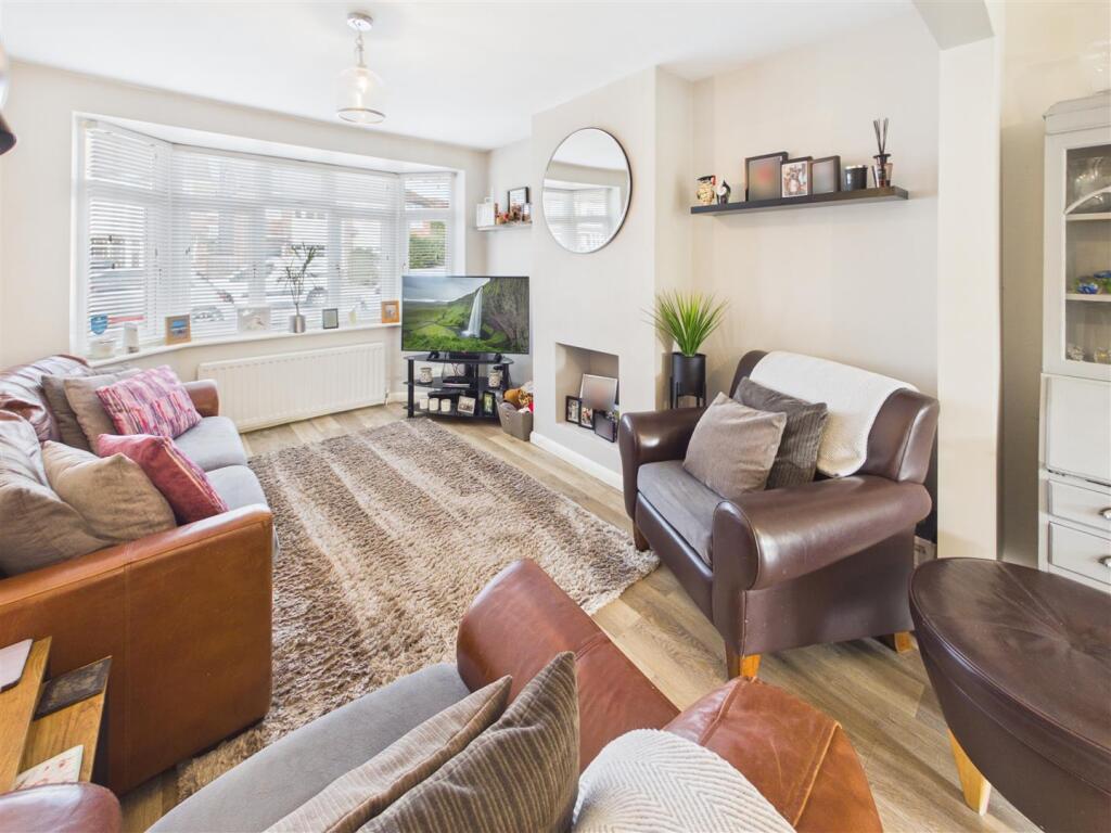 House in Walton-on-Thames, Surrey - View 4