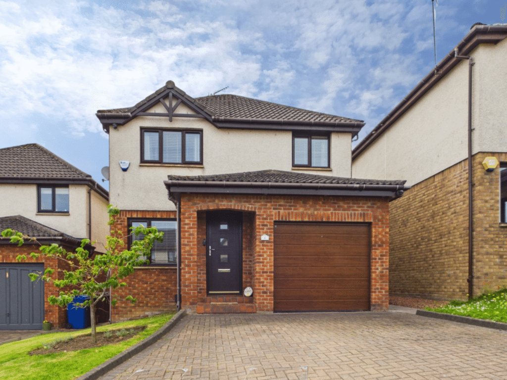 Main image of property: 6 Rose Gardens, Bonnyrigg EH19 3RH
