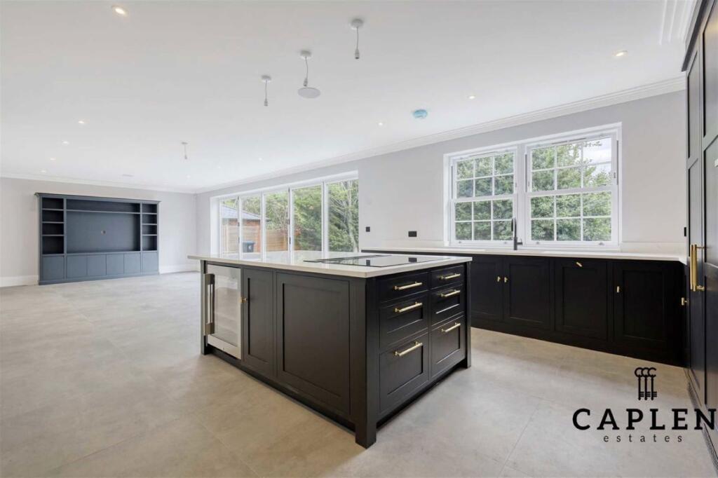 House in Epping Forest, Epping - View 2