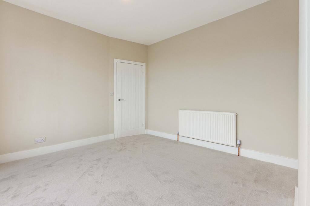 House in Doncaster, North Lincolnshire - View 4