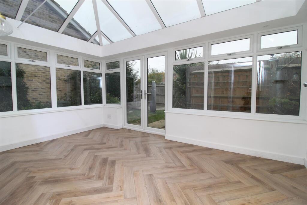 18, Barnes Way, Herne Bay photo 2