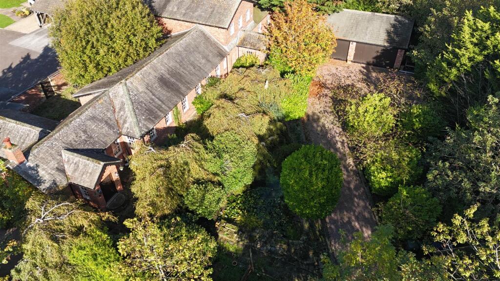 5-bed detached on Carr Moss Lane, Halsall, Ormskirk, £795,000