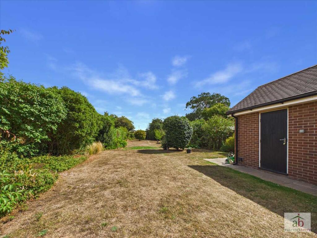 House in Ipswich - View 4