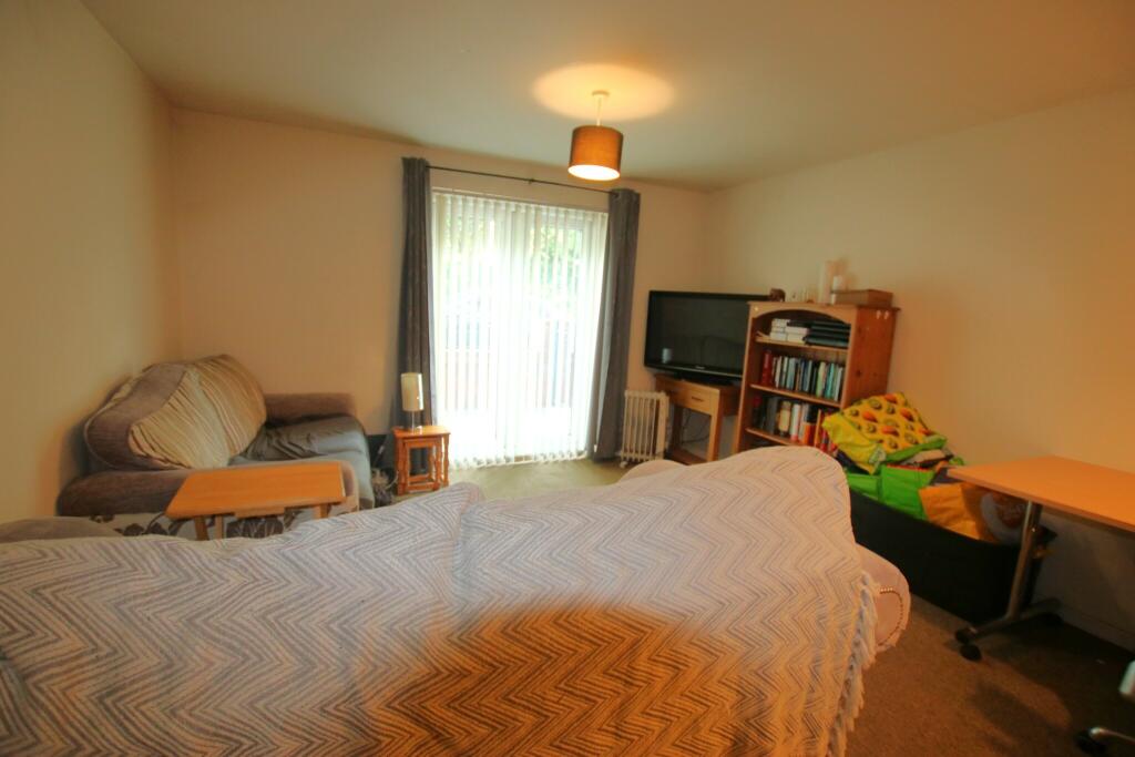 Apartment in Blackburn, Ewood - More