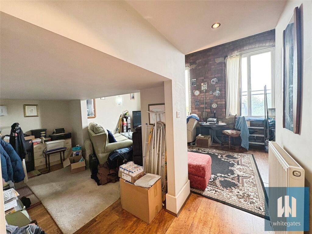 Apartment in Wakefield - View 4