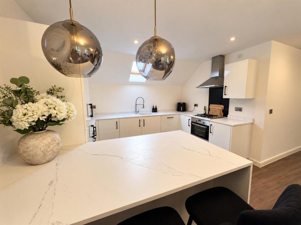 Apartment in Chelmsford - View 5