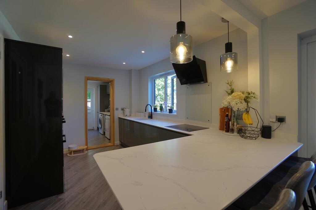 House in Thanet, Minster - More
