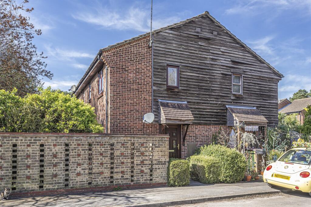 Main image of property: Hythe Close, Forest Park, Bracknell, RG12