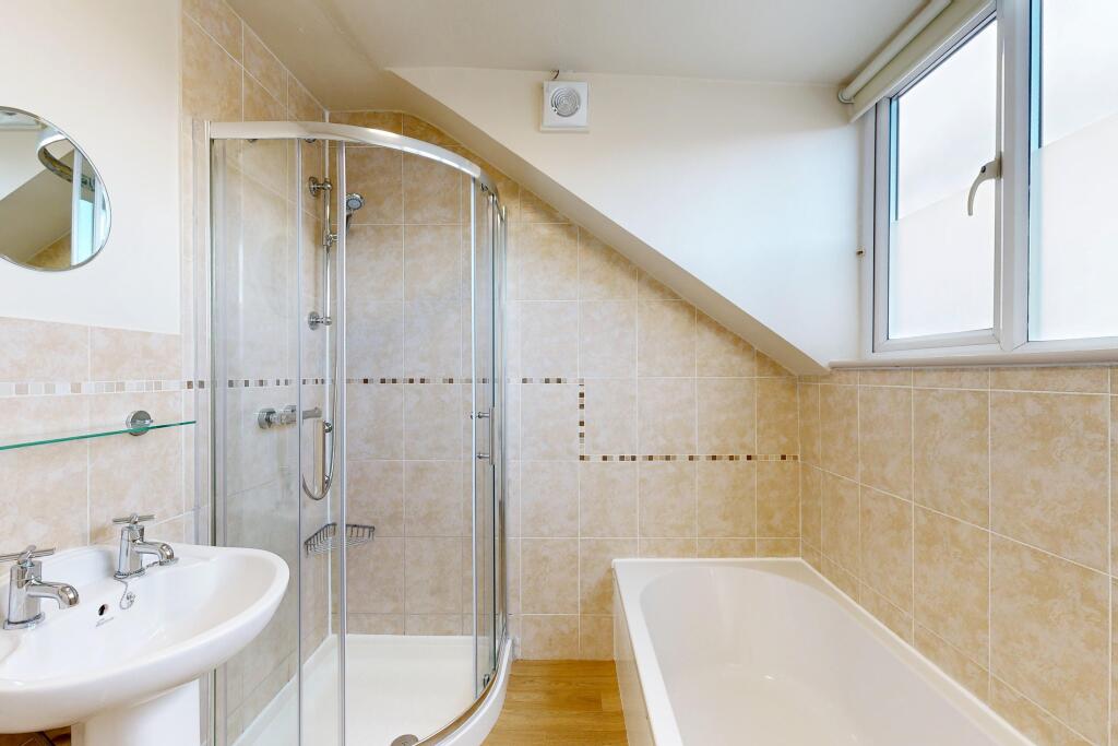 House in Leeds - View 5