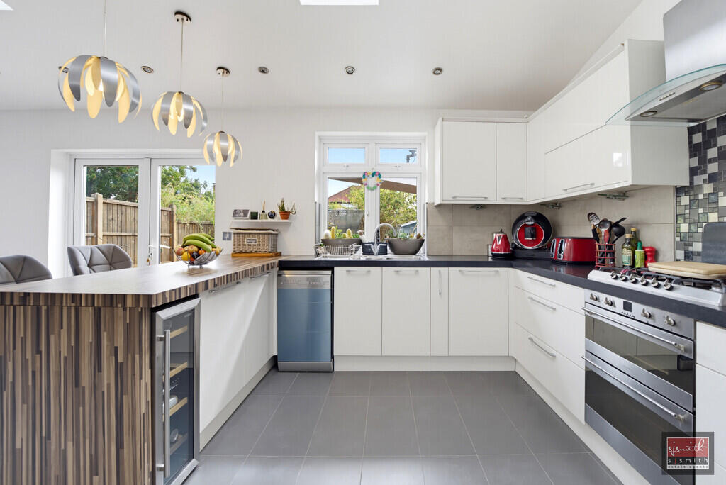 House in Spelthorne, Surrey - View 4