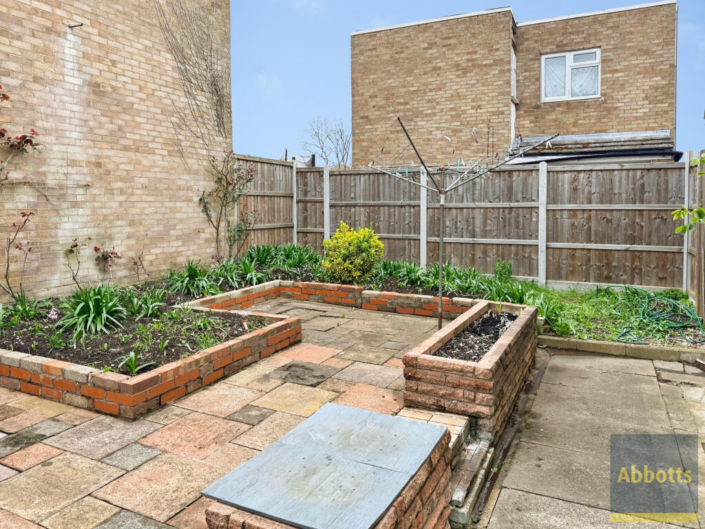 Main image of property: Oldwyk, Basildon