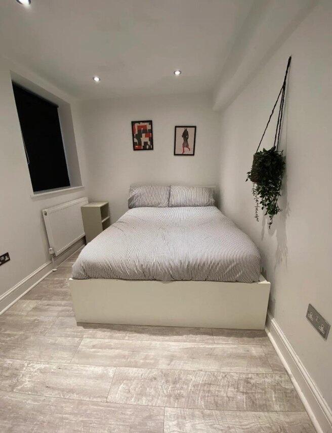 Main image of property: Chobham Road