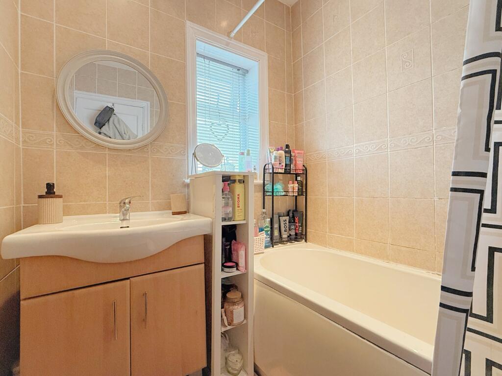 Additional image 12 of Ashbourne Drive, Bradford, BD2