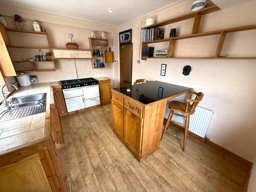 House in Fylde, Freckleton - More