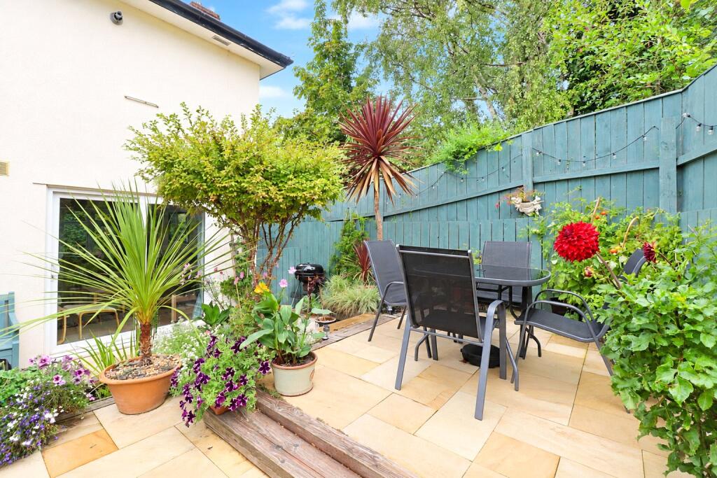 House in Taunton - View 5