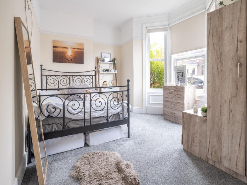 3 bedroom ground floor flat for rent
