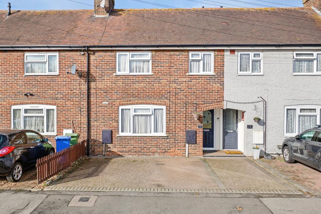 3-bed terraced on Barrow Grove, Sittingbourne, Kent, ME10 1LA, £260,000