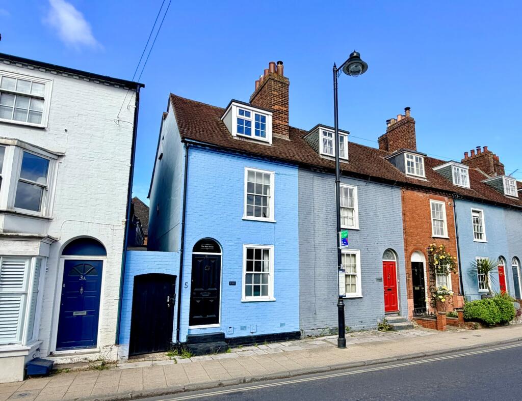 Main image of property: Southampton Road, Lymington, Hampshire, SO41