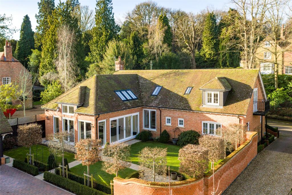 Main image of property: Salford Road, Aspley Guise, Milton Keynes, Bedfordshire, MK17