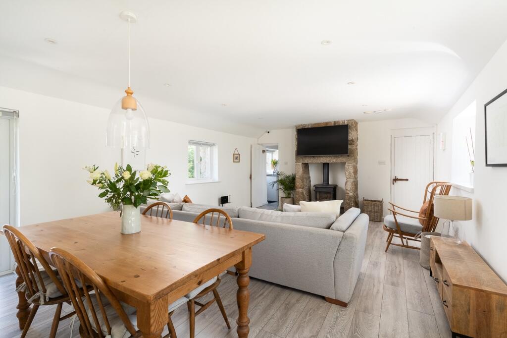 Stunning Barn Conversion with Land & Stables in Nancledra photo 4