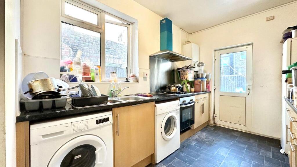 House in London - View 5