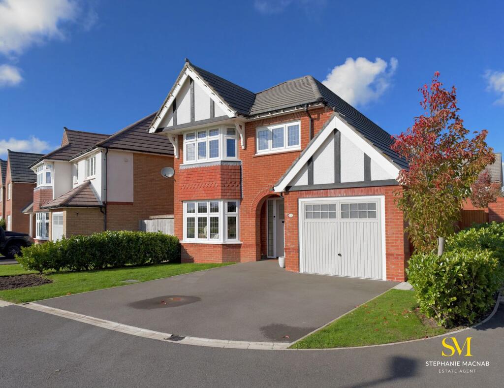 3-bed detached on Westview Close, Formby, Liverpool, L37, £450,000
