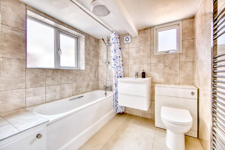 Apartment in London - View 5