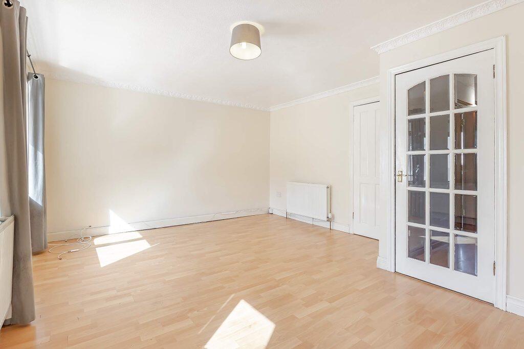 75M, Baptie Place, Bo’ness photo 4