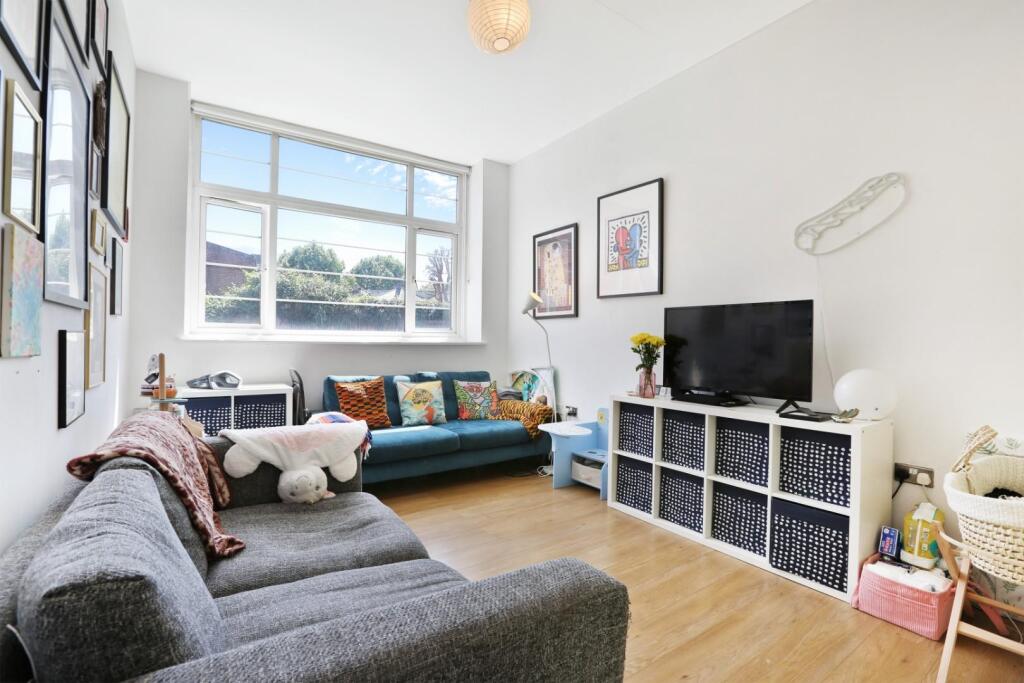 Main image of property: Denmark Road, London, SE5