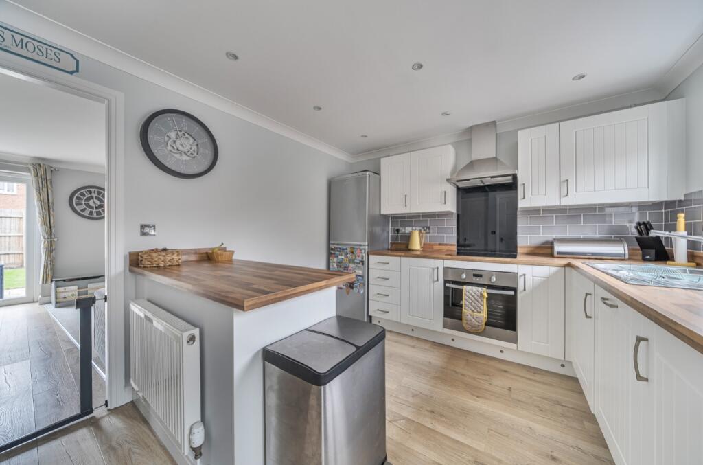 House in East Lindsey, Coningsby - View 3