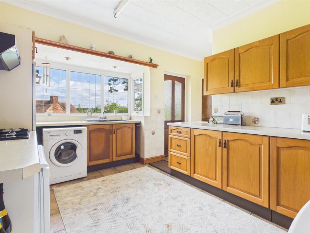 Compton Road, Kinver, Stourbridge - More