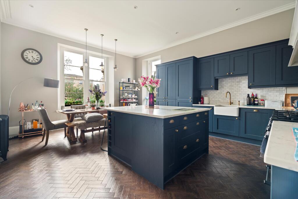 Apartment in Bristol, Clifton - View 4