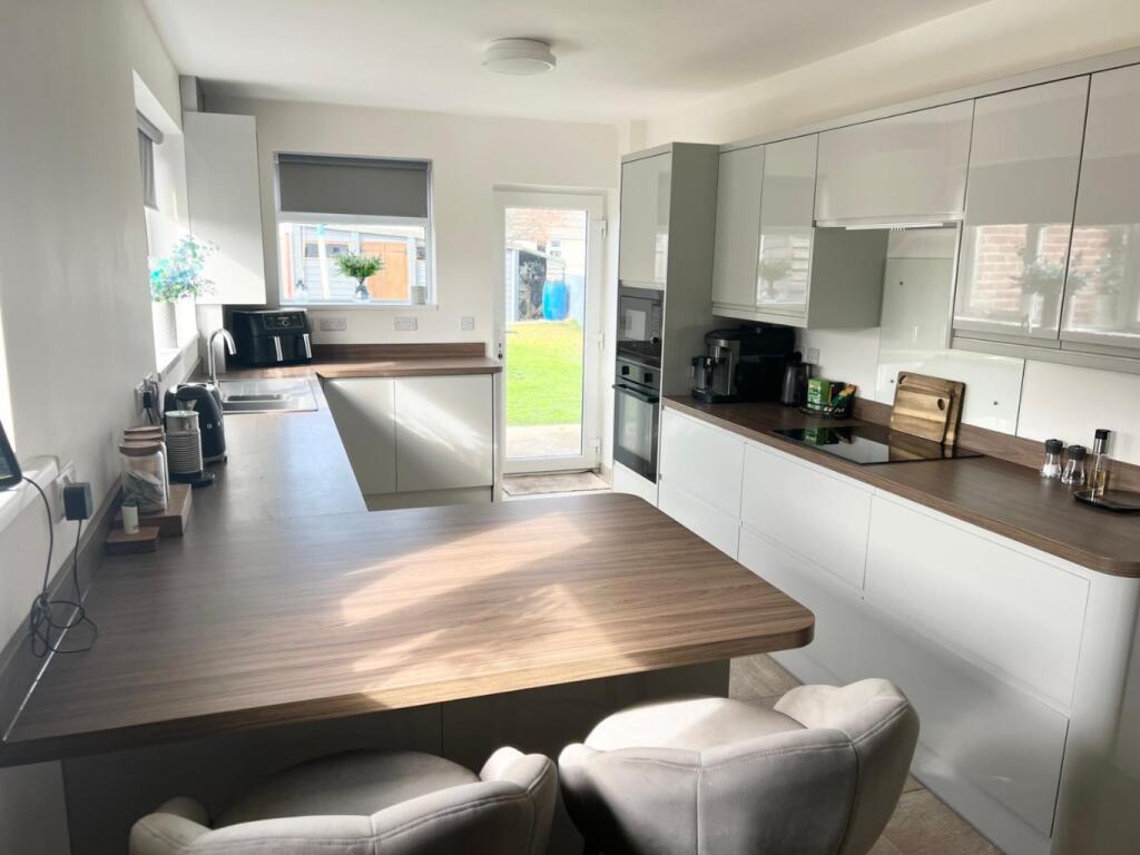 House in New Forest, Fawley - More