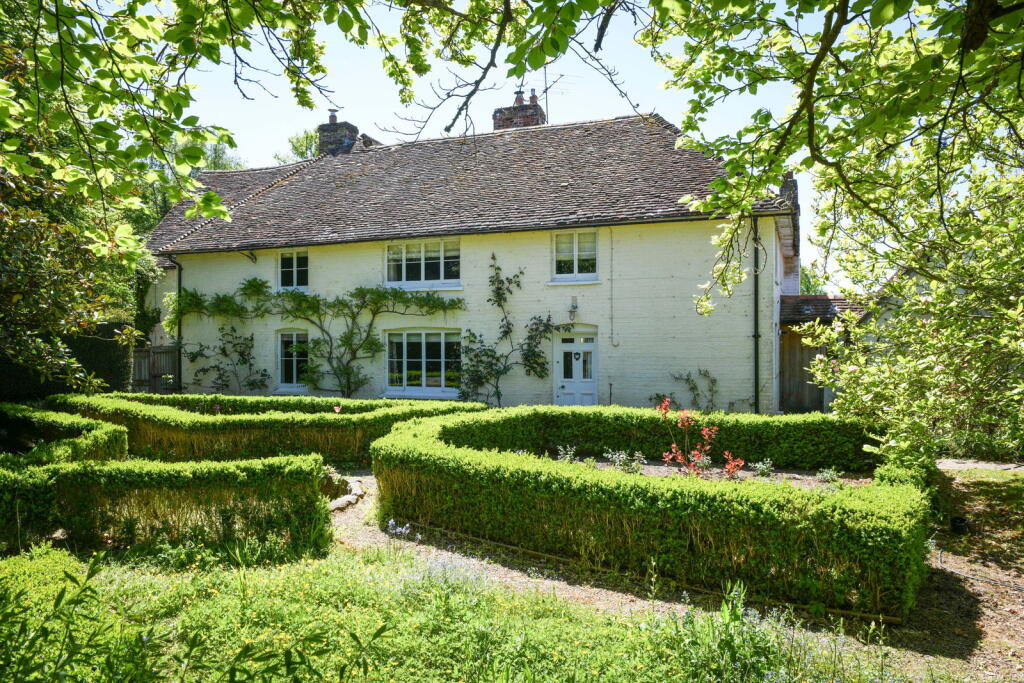 Main image of property: Lamberhurst, Tunbridge Wells, TN3 8BH