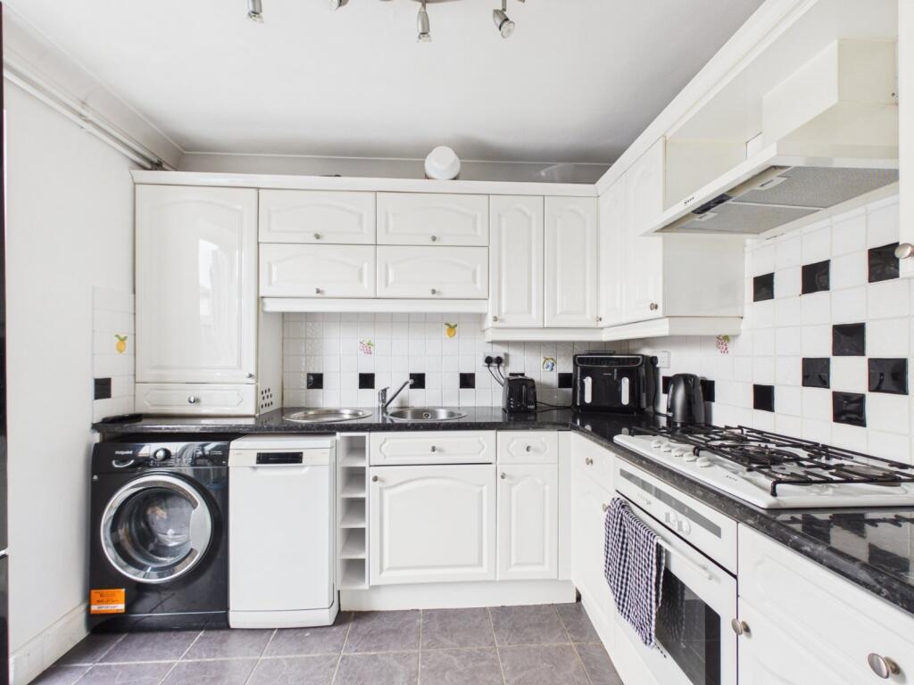 Apartment in Twickenham - More