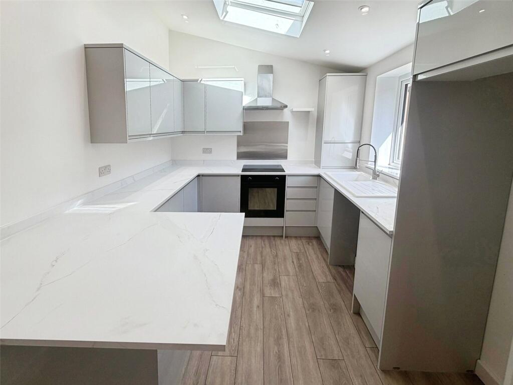 Withycombe Road, Exmouth, Devon, EX8 - View 2