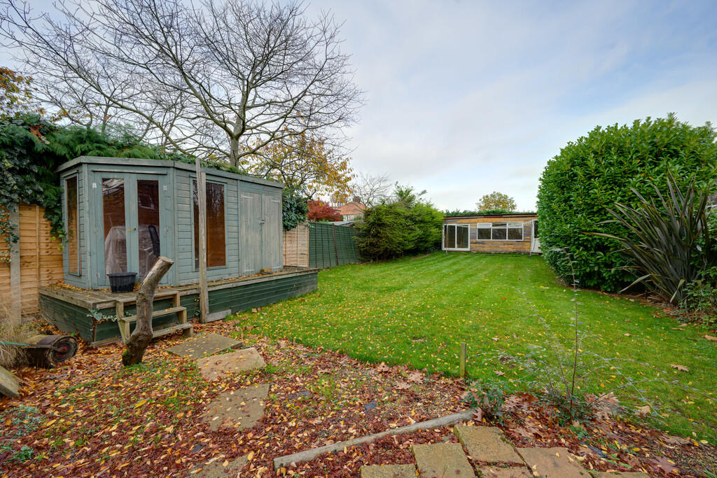 High Road, Felixstowe photo 4