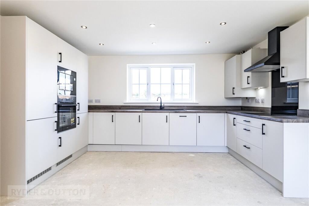 Hollyfield View, Huddersfield, West Yorkshire, HD3 - View 2